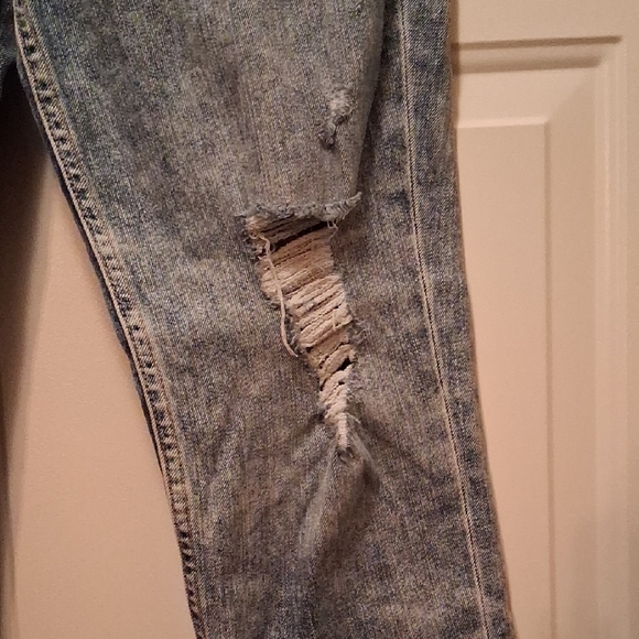 Women's Hudson Holly Straight Distressed Jeans - Picture 2 of 7